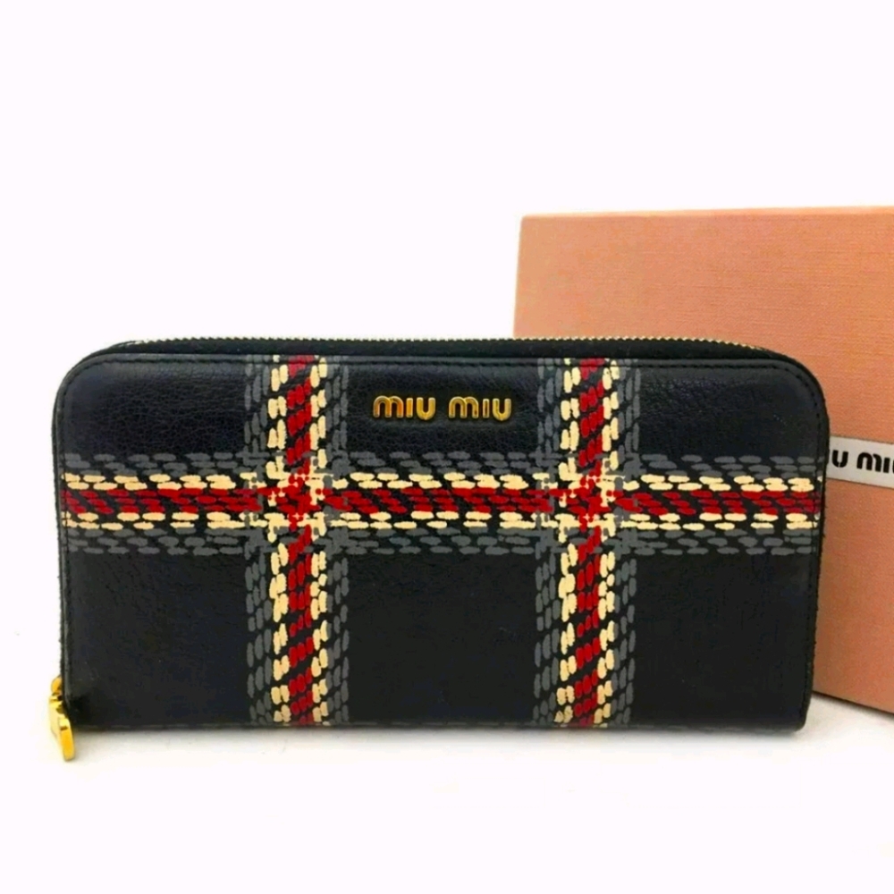 Authentic Miu Miu Black Leather Zippy Long Wallet… - image 1